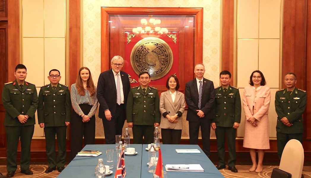 UK Envoy Visits Vietnam to Boost Collaboration on Tackling Illegal Migration, Human Trafficking UK Envoy Visits Vietnam to Boost Collaboration on Tackling Illegal Migration, Human Trafficking
