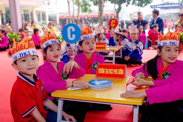 Tân Lạc (Hòa Bình): Nâng cao nhận thức về giới tính, khuyết tật quyền trẻ em cho 400 học sinh Tân Lạc (Hòa Bình): Nâng cao nhận thức về giới tính, khuyết tật quyền trẻ em cho 400 học sinh