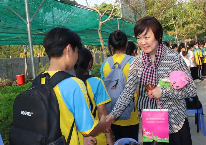 Đồng Tháp: 20 trường học hưởng lợi từ dự án “Phát triển nông nghiệp hữu cơ” Đồng Tháp: 20 trường học hưởng lợi từ dự án “Phát triển nông nghiệp hữu cơ”