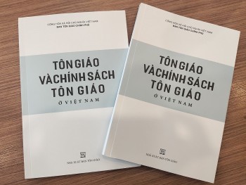 Ra mắt sách trắng 