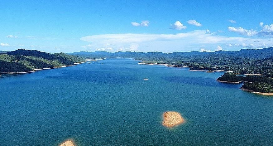 The majestic natural beauty of Ke Go lake bed The majestic natural beauty of Ke Go lake bed