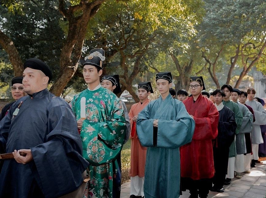 Vietnam's Ancient Costumes Are Back In Style Vietnam's Ancient Costumes Are Back In Style