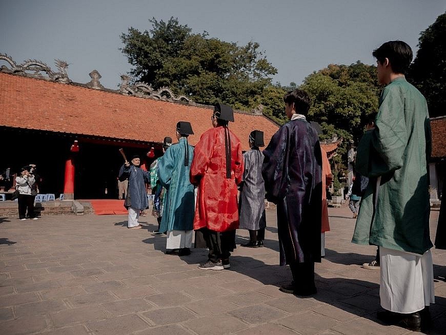 Vietnam's Ancient Costumes Are Back In Style Vietnam's Ancient Costumes Are Back In Style
