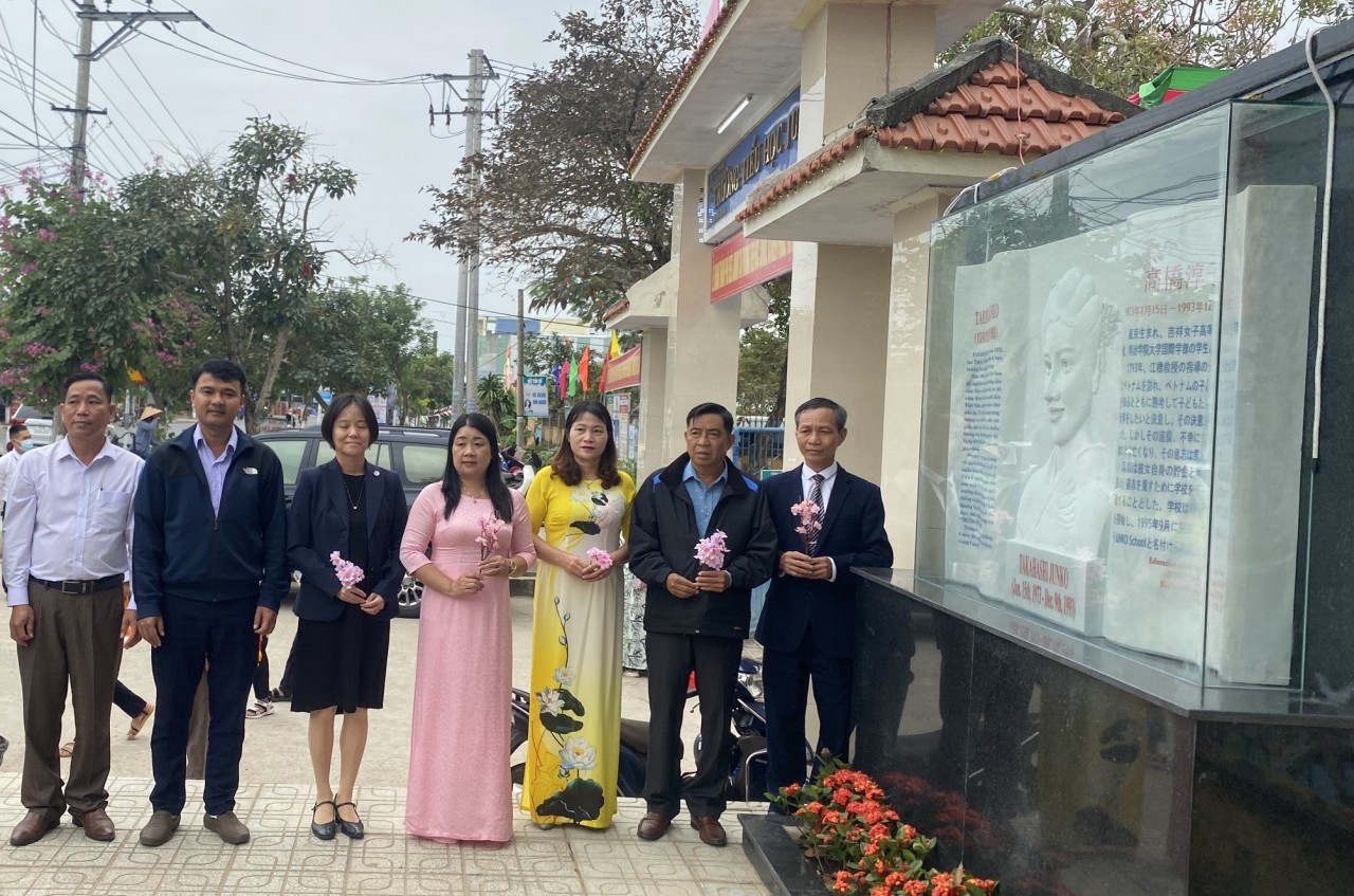 Trường Tiểu học Junko khánh thành công trình phù điêu Junko.