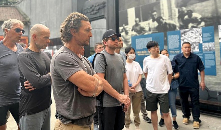 Hollywood stars such as Matthew McConaughey, Woodrow Tracy Harrelson, and David Duchovny visit Hoa Lo Prison, a tourist attraction in Hanoi on March 10. (Photo: Hoa Lo Prison relic). Hollywood stars such as Matthew McConaughey, Woodrow Tracy Harrelson, and David Duchovny visit Hoa Lo Prison, a tourist attraction in Hanoi on March 10. (Photo: Hoa Lo Prison relic).