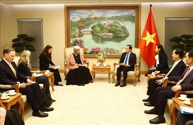 Deputy Prime Minister Tran Luu Quang hosts US Under Secretary of Commerce for International Trade Marisa Lago. Photo: VNA Deputy Prime Minister Tran Luu Quang hosts US Under Secretary of Commerce for International Trade Marisa Lago. Photo: VNA