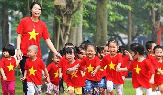 Dân số Việt Nam sẽ đạt 100 triệu người vào trung tuần tháng 4-2023 Dân số Việt Nam sẽ đạt 100 triệu người vào trung tuần tháng 4-2023