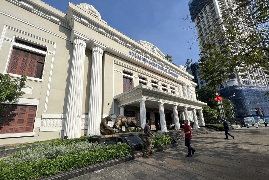 Loạt tin tốt tiếp sức thị trường chứng khoán, nhà đầu tư nên làm gì? Khuyến nghị “không đi đường tắt” sau khi “gỡ” quy định thanh toán trước với nhà đầu tư ngoại