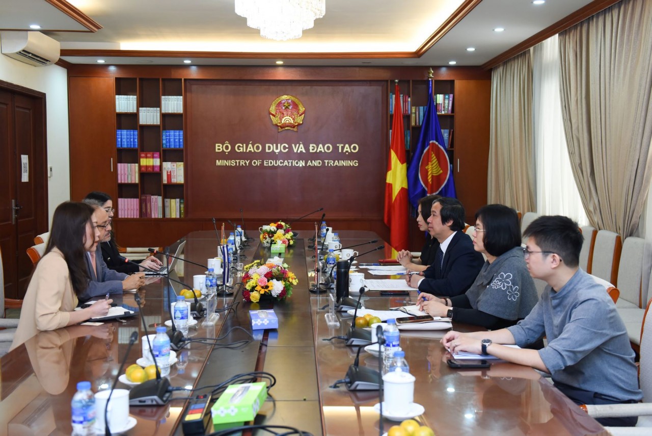 Bộ trưởng Nguyễn Kim Sơn đã có buổi tiếp Đại sứ đặc mệnh toàn quyền El Salvador tại Việt Nam Ruben Omar Orozco Burgos (Ảnh: Bộ trưởng Nguyễn Kim Sơn đã có buổi tiếp Đại sứ đặc mệnh toàn quyền El Salvador tại Việt Nam Ruben Omar Orozco Burgos (Ảnh: