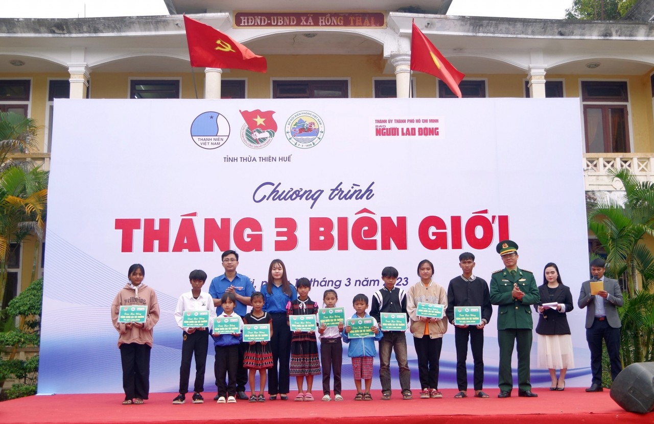 Thừa Thiên Huế: Thiết thực trong chương trình “Tháng ba biên giới” Thừa Thiên Huế: Thiết thực trong chương trình “Tháng ba biên giới”
