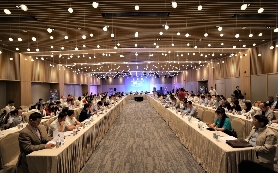 Diễn đàn Kinh tế báo chí 2023 đã thu hút sự quan tâm của nhiều lãnh đạo các cơ quan báo chí, phóng viên, biên tập viên. Diễn đàn Kinh tế báo chí 2023 đã thu hút sự quan tâm của nhiều lãnh đạo các cơ quan báo chí, phóng viên, biên tập viên.