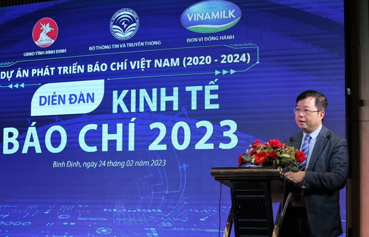 Diễn đàn Kinh tế báo chí 2023 có sự tham dự của Thứ trưởng Bộ Thông tin và Truyền thông Nguyễn Thanh Lâm. Diễn đàn Kinh tế báo chí 2023 có sự tham dự của Thứ trưởng Bộ Thông tin và Truyền thông Nguyễn Thanh Lâm.