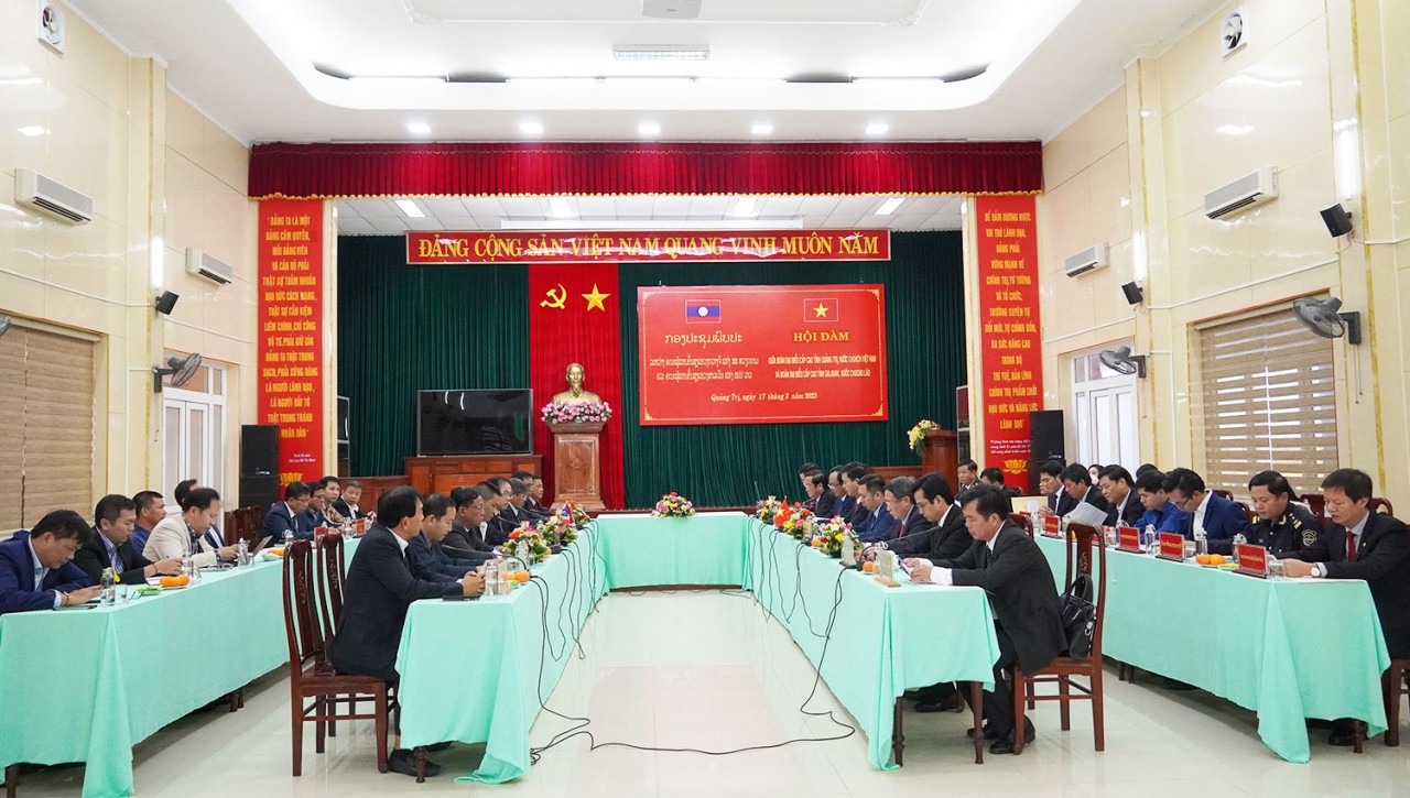 Đưa mối quan hệ hợp tác hữu nghị giữa 2 tỉnh Quảng Trị và Salavan ngày càng gắn bó bền chặt Đưa mối quan hệ hợp tác hữu nghị giữa 2 tỉnh Quảng Trị và Salavan ngày càng gắn bó bền chặt
