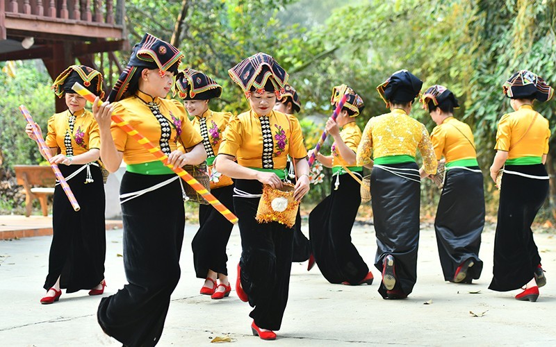 Tình yêu với xòe Tây Bắc Tình yêu với xòe Tây Bắc