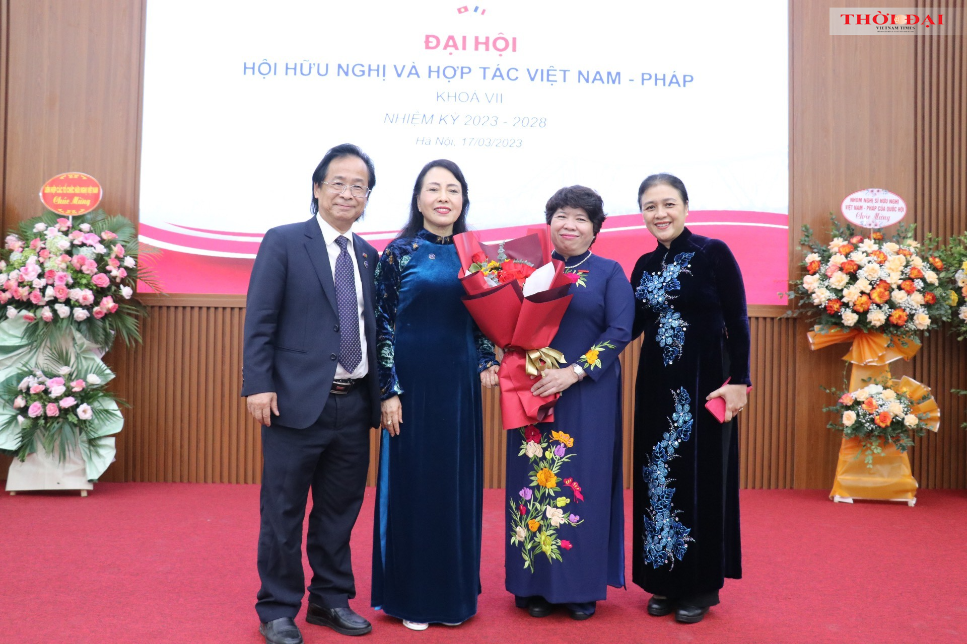 Ủy viên Trung ương Đảng, Ủy viên Ủy ban Thường vụ Quốc hội, Chủ nhiệm Ủy ban Xã hội của Quốc hội Nguyễn Thúy Anh được Đại hội tín nhiệm bầu giữ chức Chủ tịch Hội Hữu nghị và hợp tác Việt Nam – Pháp khóa VII (Ảnh: Thu Hà). Ủy viên Trung ương Đảng, Ủy viên Ủy ban Thường vụ Quốc hội, Chủ nhiệm Ủy ban Xã hội của Quốc hội Nguyễn Thúy Anh được Đại hội tín nhiệm bầu giữ chức Chủ tịch Hội Hữu nghị và hợp tác Việt Nam – Pháp khóa VII (Ảnh: Thu Hà).