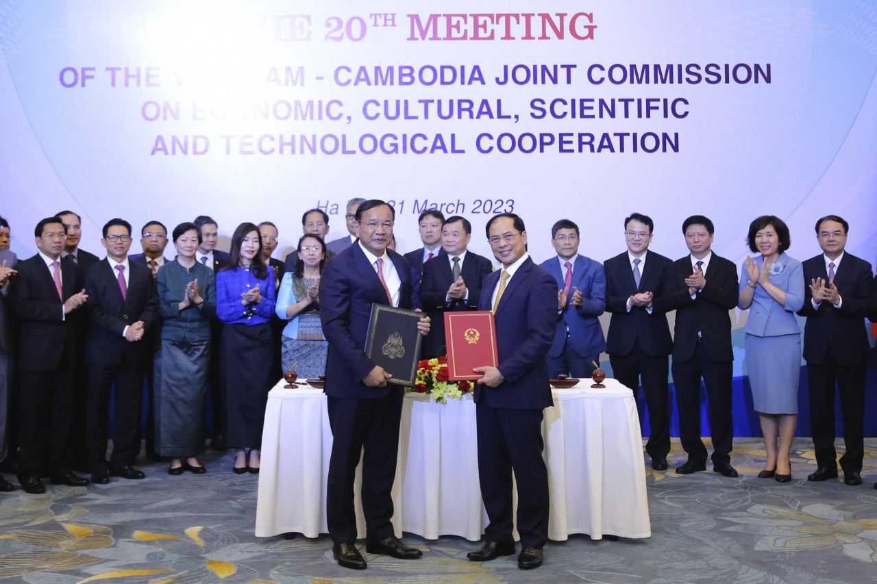 Thúc đẩy hợp tác giữa các địa phương hai nước Việt Nam - Campuchia Thúc đẩy hợp tác giữa các địa phương hai nước Việt Nam - Campuchia