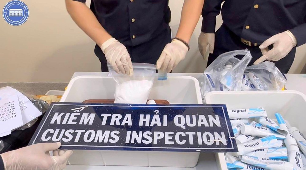 Lập tổ công tác chống buôn lậu qua đường hàng không