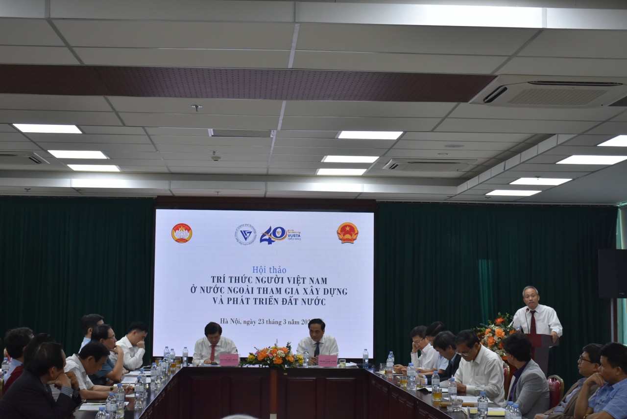 Khơi nguồn lực tri thức kiều bào