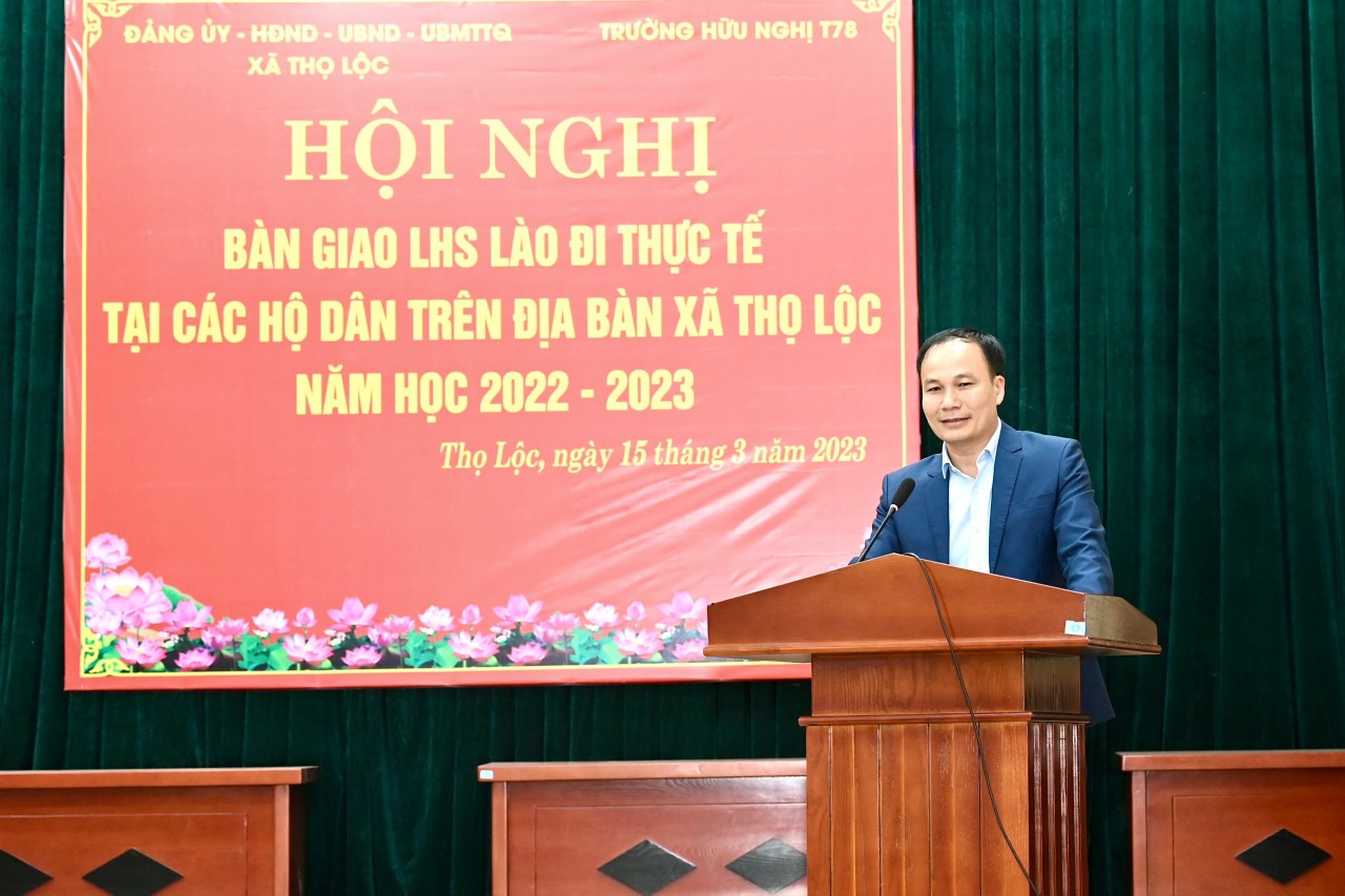 Lưu học sinh Lào nói tiếng Việt lưu loát hơn sau thời gian sống cùng bố mẹ Việt