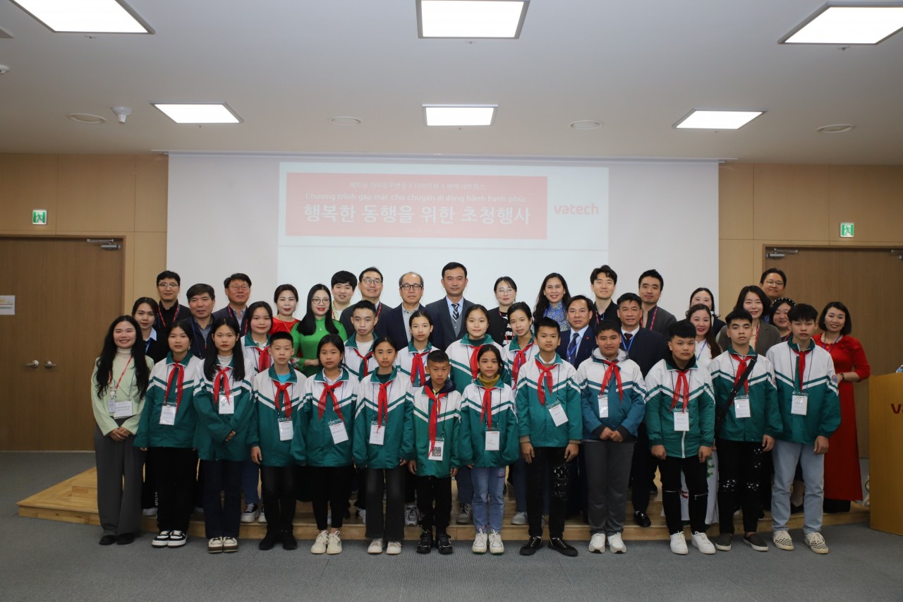 20 học sinh Thái Nguyên có 20 học sinh Thái Nguyên có