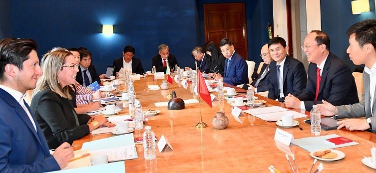 Bà Mariana Aymerich Ordónez, Cục trưởng Cục Đối ngoại, Bộ Văn hóa Mexico tiếp đoàn đại biểu TPHCM (Ảnh: Việt Dũng). Bà Mariana Aymerich Ordónez, Cục trưởng Cục Đối ngoại, Bộ Văn hóa Mexico tiếp đoàn đại biểu TPHCM (Ảnh: Việt Dũng).