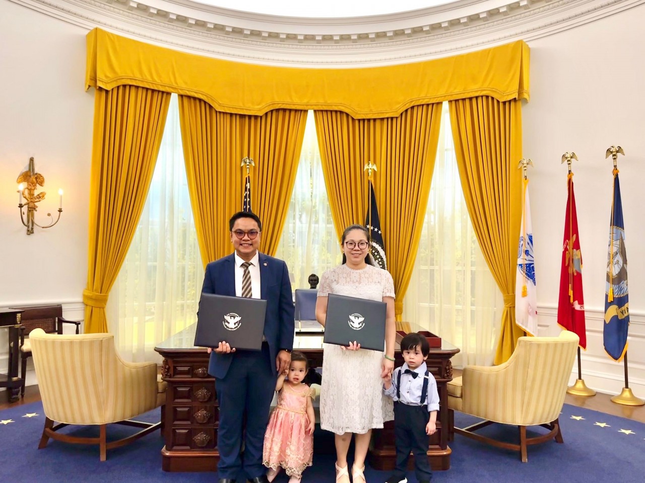 Người Việt được Tổng thống Joe Biden tặng giải thưởng “Thành tựu trọn đời” Người Việt được Tổng thống Joe Biden tặng giải thưởng “Thành tựu trọn đời”
