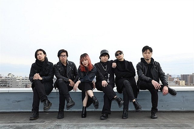 ROCKS STARS: Kurrock consists of five Vietnamese members (from left to right): Danna, KJO, Heather, Sang, TroK and one Japanese member, Daisuke. — Photo courtesy of Kurrock ROCKS STARS: Kurrock consists of five Vietnamese members (from left to right): Danna, KJO, Heather, Sang, TroK and one Japanese member, Daisuke. — Photo courtesy of Kurrock