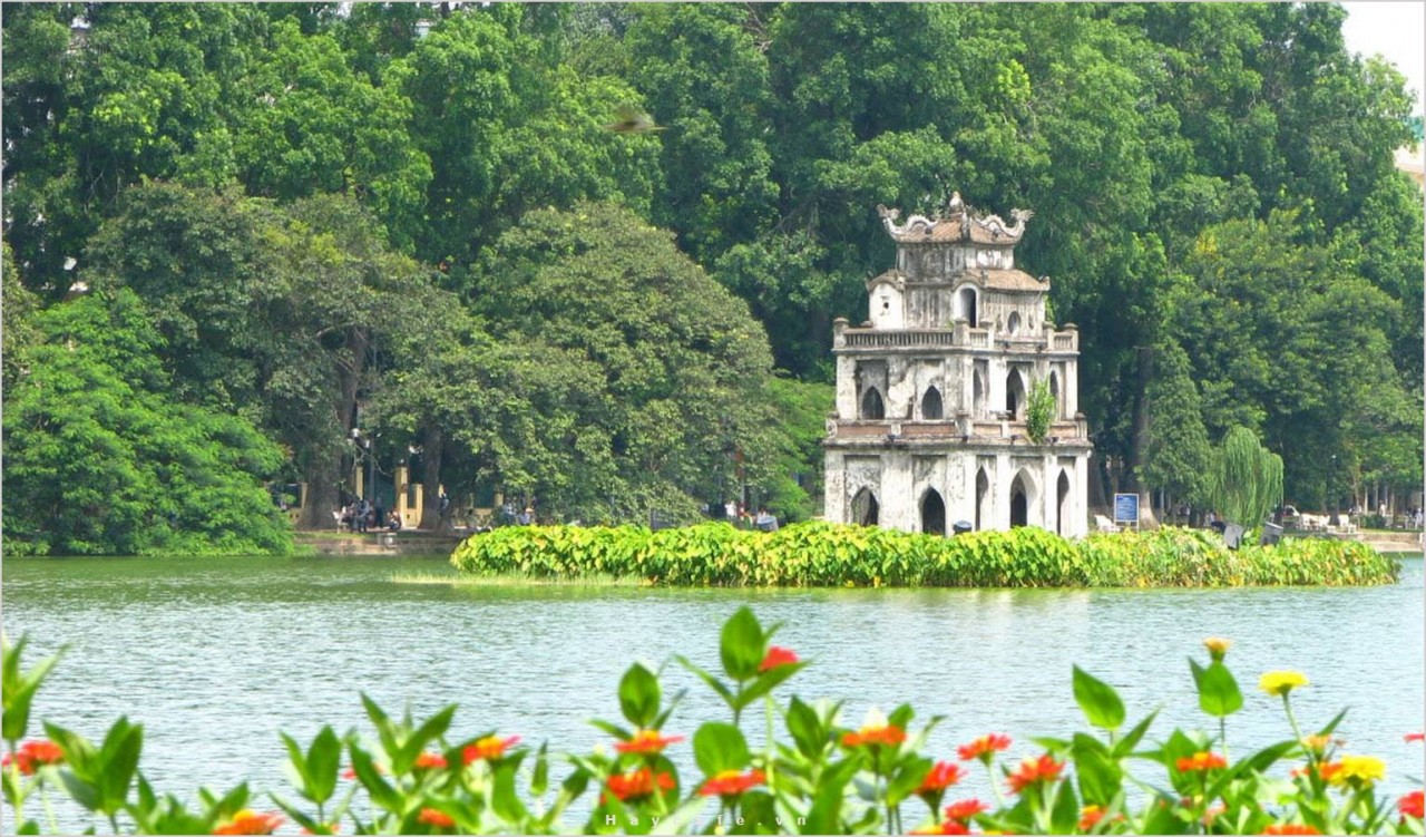 Travel Off Path nhận định, Hà Nội là điểm đến nhất định phải ghé khi tới Việt Nam (Ảnh: KT). Travel Off Path nhận định, Hà Nội là điểm đến nhất định phải ghé khi tới Việt Nam (Ảnh: KT).