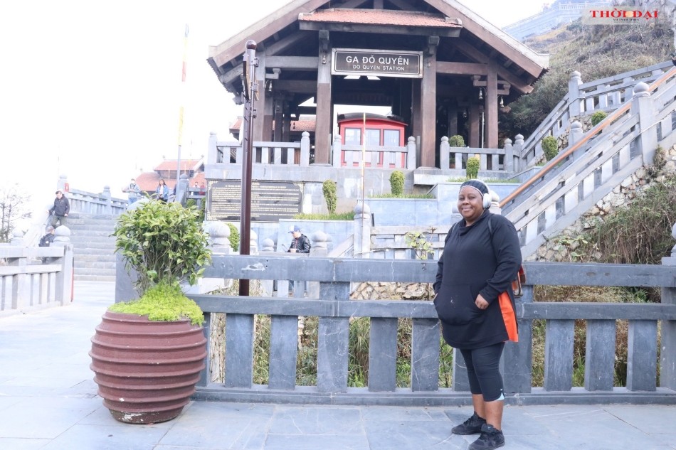 Fansipan and National Symbolic Monuments to Bring International Friends Closer to Vietnam International Friends Receive Warm Welcome on Frosty Fansipan