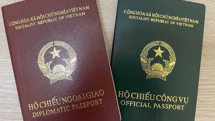 Từ 15/4 sẽ cấp phát hộ chiếu ngoại giao, hộ chiếu công vụ mẫu mới Từ 15/4 sẽ cấp phát hộ chiếu ngoại giao, hộ chiếu công vụ mẫu mới