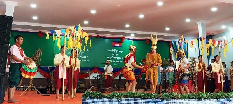 Hai tỉnh Đắk Lắk và Mondulkiri giao lưu nghệ thuật với chủ đề “Bài ca hữu Nghị Việt Nam – Campuchia” Hai tỉnh Đắk Lắk và Mondulkiri giao lưu nghệ thuật với chủ đề “Bài ca hữu Nghị Việt Nam – Campuchia”