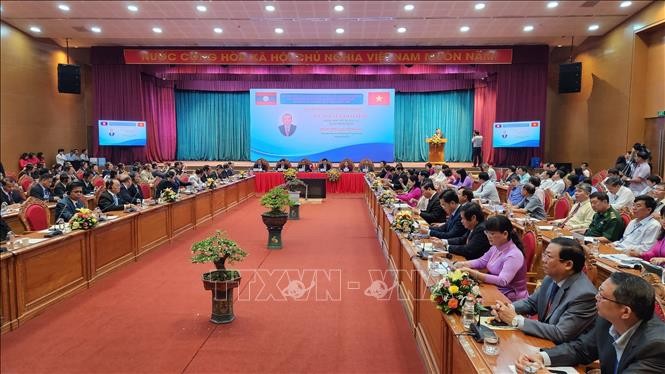 Bình Định ký kết hợp tác với 4 tỉnh Nam Lào Bình Định ký kết hợp tác với 4 tỉnh Nam Lào
