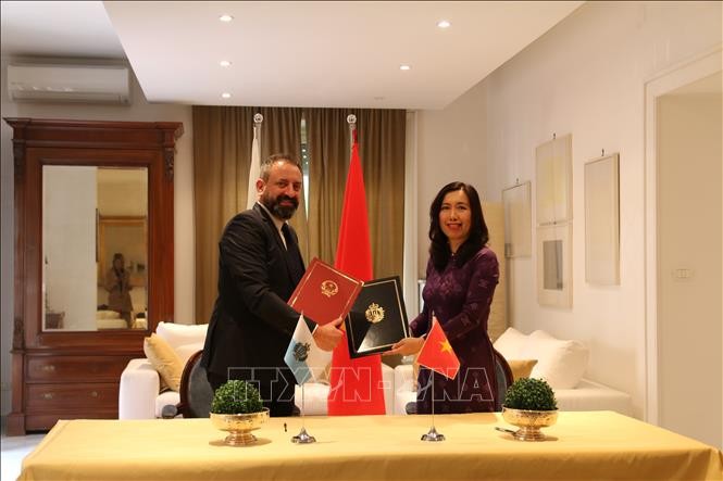 Việt Nam và San Marino thúc đẩy quan hệ hữu nghị Việt Nam và San Marino thúc đẩy quan hệ hữu nghị