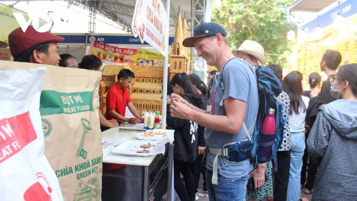 Bánh mì Việt Nam trong mắt du khách quốc tế Bánh mì Việt Nam trong mắt du khách quốc tế