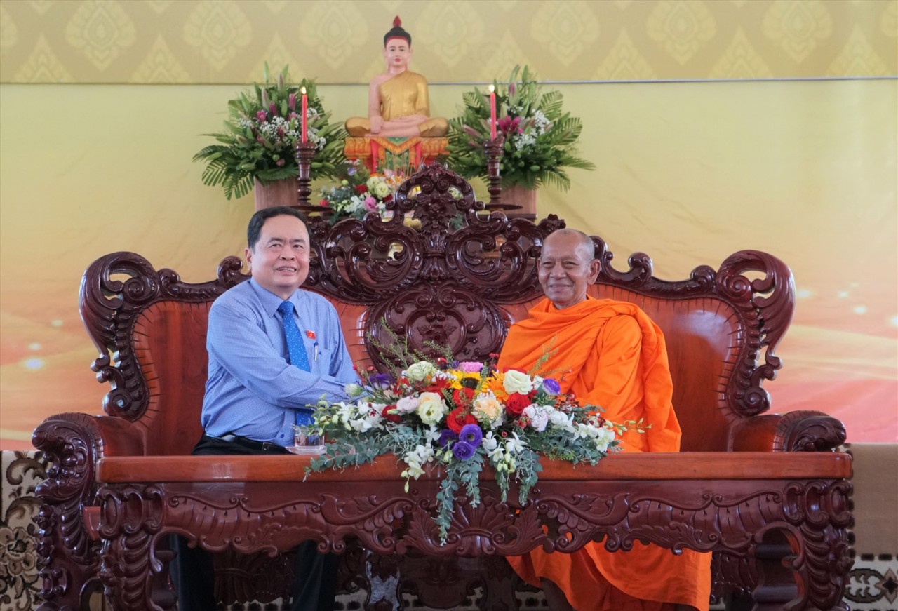 Lãnh đạo Đảng và Nhà nước gửi thư, thăm chúc Tết cổ truyền Chôl Chnăm Thmây Lãnh đạo Đảng và Nhà nước gửi thư, thăm chúc Tết cổ truyền Chôl Chnăm Thmây