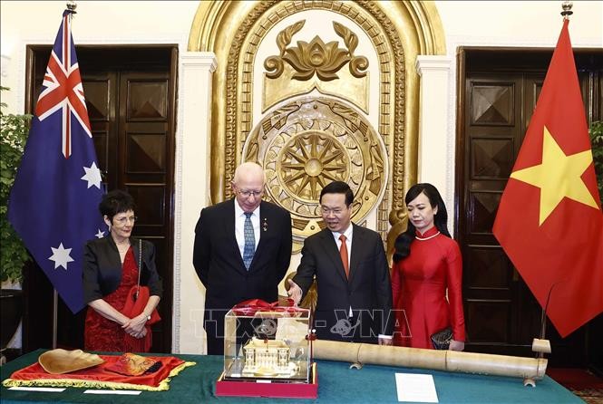 Chủ tịch nước Võ Văn Thưởng và Phu nhân chủ trì chiêu đãi trọng thể Toàn quyền Australia và Phu nhân