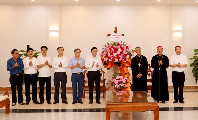 Đoàn công tác tỉnh Nghệ An chúc mừng Tòa Giám mục Giáo phận Vinh nhân dịp Lễ Phục sinh 2023 Đoàn công tác tỉnh Nghệ An chúc mừng Tòa Giám mục Giáo phận Vinh nhân dịp Lễ Phục sinh 2023
