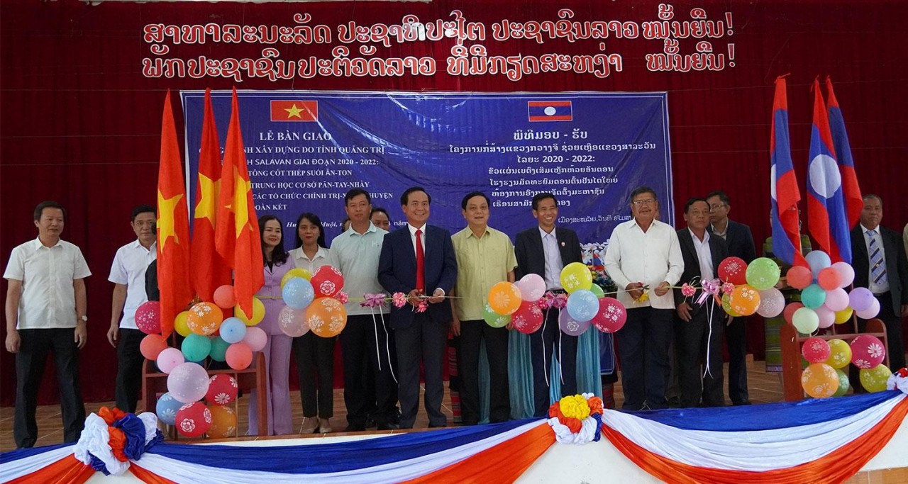 Quảng Trị bàn giao các công trình xây dựng khoảng 6 tỷ đồng cho tỉnh Salavan (Lào) Quảng Trị bàn giao các công trình xây dựng khoảng 6 tỷ đồng cho tỉnh Salavan (Lào)