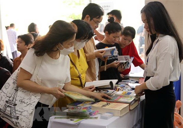 Giao lưu văn hóa, gắn kết tình hữu nghị giữa Việt Nam và Pháp | Văn hóa | Vietnam+ (VietnamPlus) Giao lưu văn hóa, gắn kết tình hữu nghị giữa Việt Nam và Pháp | Văn hóa | Vietnam+ (VietnamPlus)