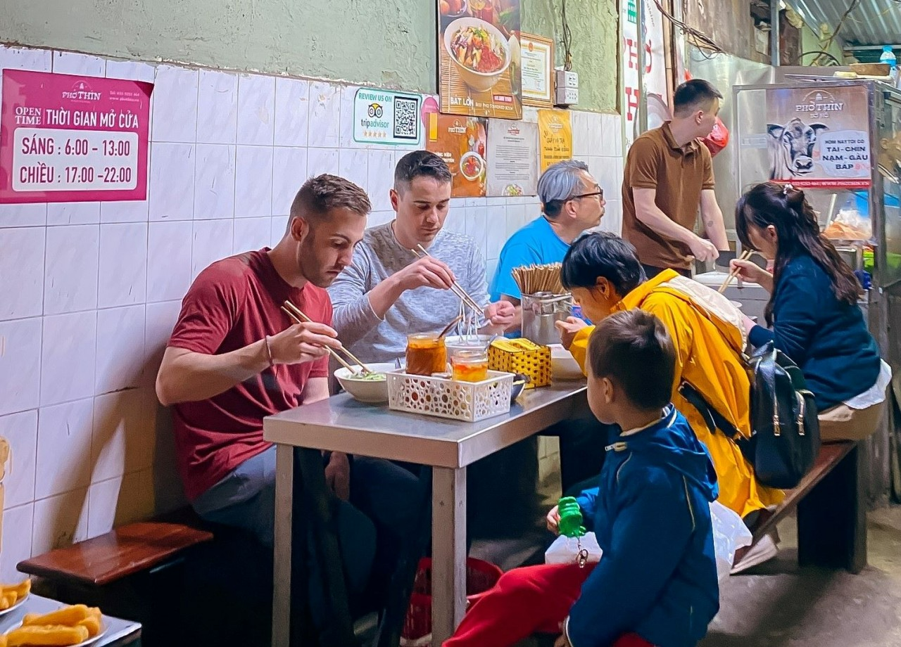 Việt Nam trong ấn tượng của những người bạn Pháp Việt Nam trong ấn tượng của những người bạn Pháp