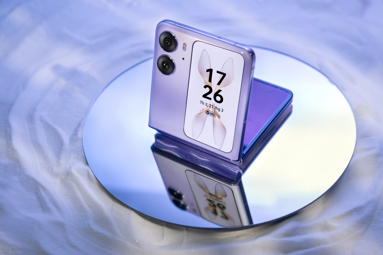 Smartphone Các hãng công nghệ quay trở lại với cuộc đua giành