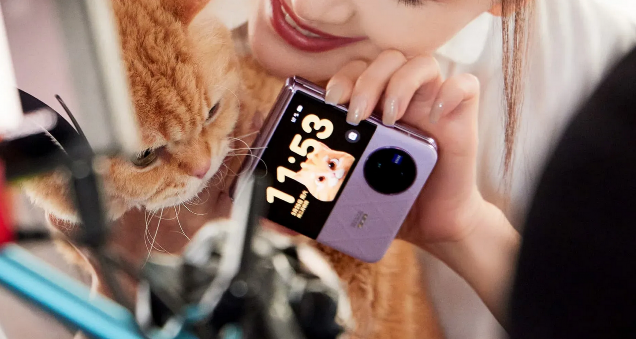Mẫu smartphone Vivo X Flip được Các hãng công nghệ quay trở lại với cuộc đua giành