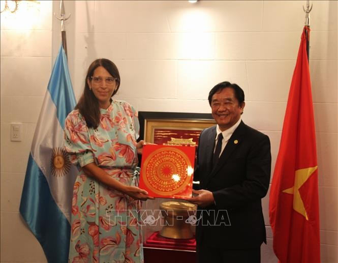 Bình Dương kết nối hợp tác đầu tư với địa phương Argentina