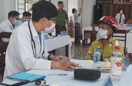 Vĩnh Long nhiều hoạt động chăm lo cải thiện đời sống của đồng bào Khmer Vĩnh Long nhiều hoạt động chăm lo cải thiện đời sống của đồng bào Khmer