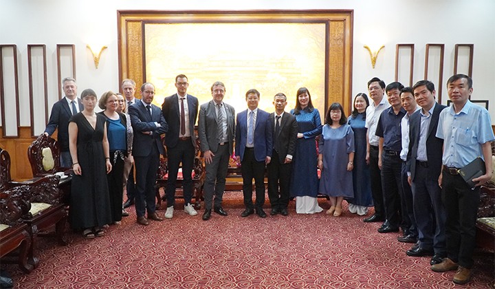 Thừa Thiên Huế thúc đẩy mối quan hệ hợp tác trên nhiều lĩnh với Vùng Nouvelle-Aquitaine và Grand Poitiers (CH Pháp) Thừa Thiên Huế thúc đẩy mối quan hệ hợp tác trên nhiều lĩnh với Vùng Nouvelle-Aquitaine và Grand Poitiers (CH Pháp)