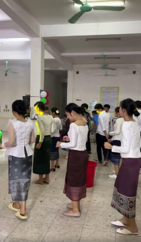 Lễ hội té nước năm 2023: Gột bỏ xui xẻo, đón năm mới an lành Lễ hội té nước năm 2023: Gột bỏ xui xẻo, đón năm mới an lành