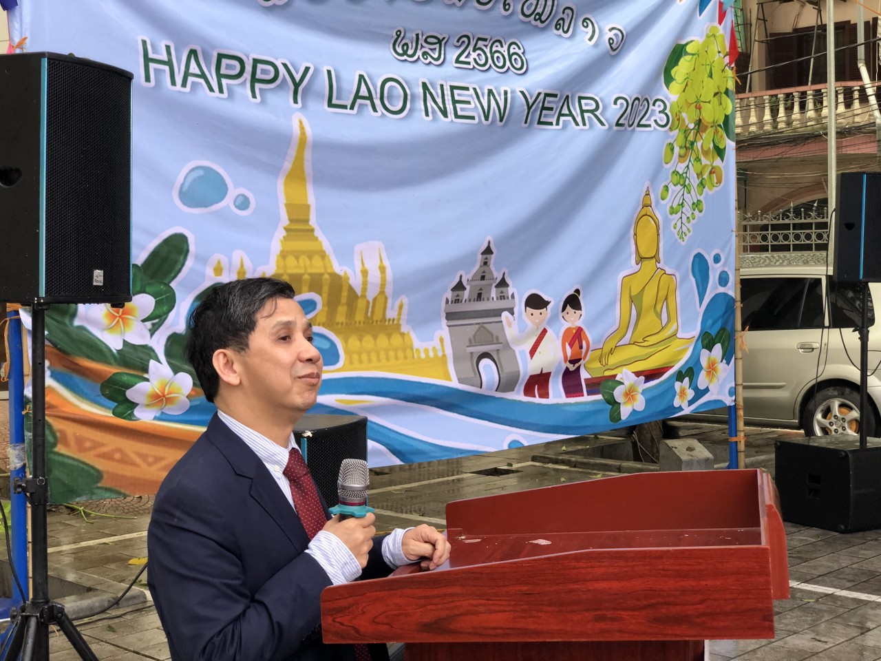 Sinh viên Lào tại Học viện Ngoại giao: Vui Tết Bun Pimay, ấm tình hữu nghị Sinh viên Lào tại Học viện Ngoại giao: Vui Tết Bun Pimay, ấm tình hữu nghị