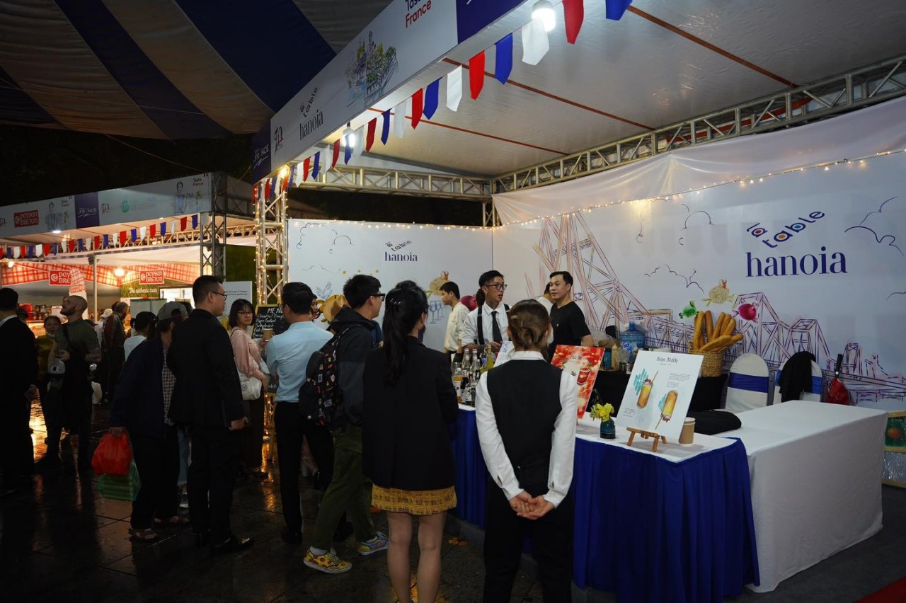 Events Bring Vietnam, France Closer in Hanoi Events Bring Vietnam, France Closer in Hanoi