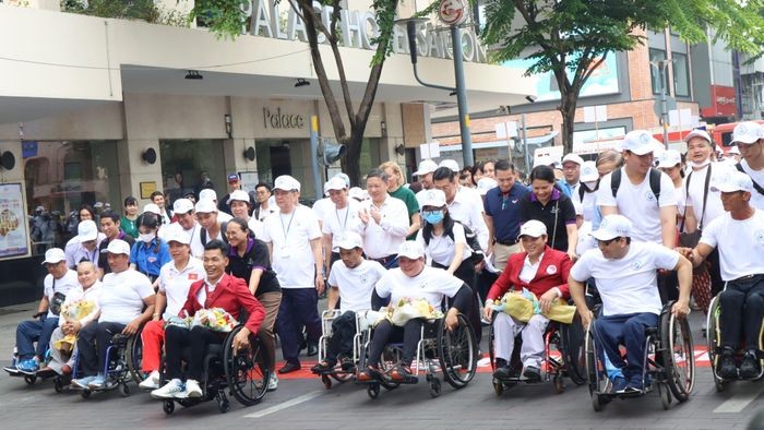 Hơn 1.000 người đã tham gia hoạt động đi bộ nhằm hưởng ứng Ngày người khuyết tật Việt Nam 18-4. (Ảnh: SGGP) Hơn 1.000 người đã tham gia hoạt động đi bộ nhằm hưởng ứng Ngày người khuyết tật Việt Nam 18-4. (Ảnh: SGGP)