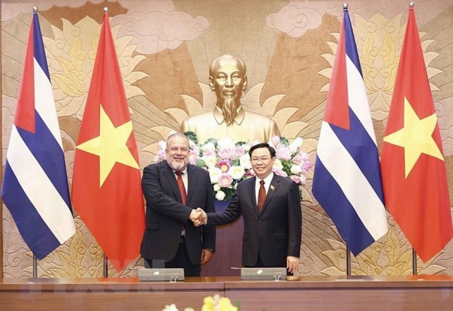 NA Chairman Vuong Dinh Hue (R) receives Cuban Prime Minister Manuel Marrero Cruz on September 29, 2022. (Photo: VNA) NA Chairman Vuong Dinh Hue (R) receives Cuban Prime Minister Manuel Marrero Cruz on September 29, 2022. (Photo: VNA)
